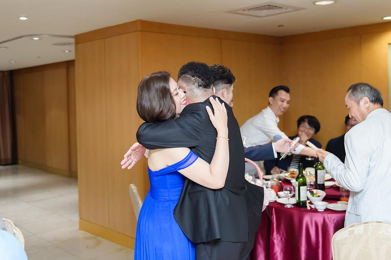 [高雄婚攝] Alan＆Nana  婚禮紀錄｜玫瑰聖母教座｜寒軒國際大飯店