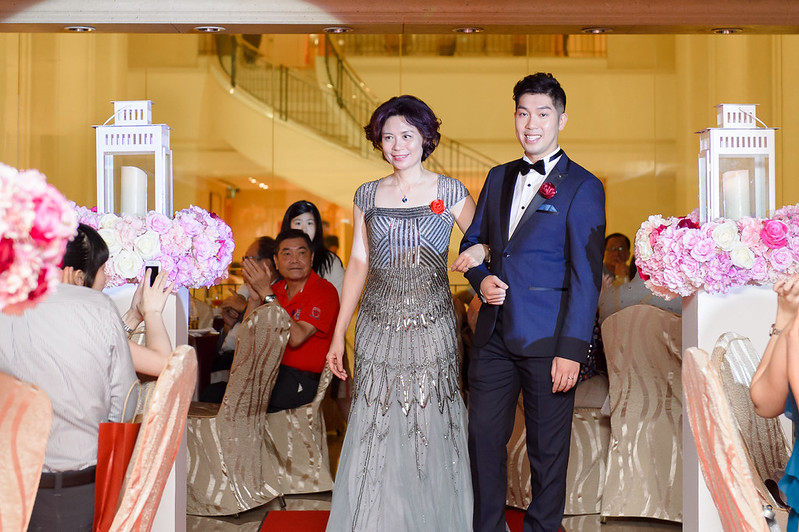 [高雄婚攝] Alan＆Nana  婚禮紀錄｜玫瑰聖母教座｜寒軒國際大飯店