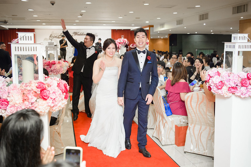 [高雄婚攝] Alan＆Nana  婚禮紀錄｜玫瑰聖母教座｜寒軒國際大飯店