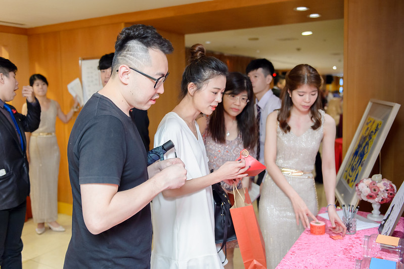[高雄婚攝] Alan＆Nana  婚禮紀錄｜玫瑰聖母教座｜寒軒國際大飯店