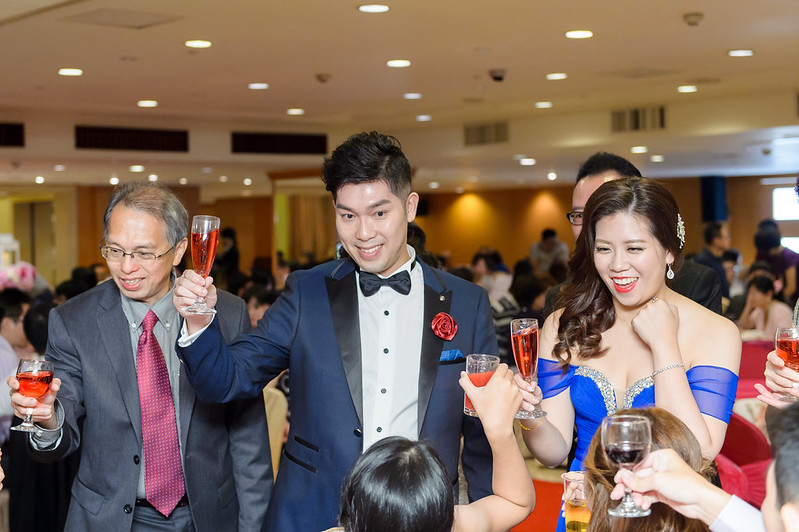 [高雄婚攝] Alan＆Nana  婚禮紀錄｜玫瑰聖母教座｜寒軒國際大飯店