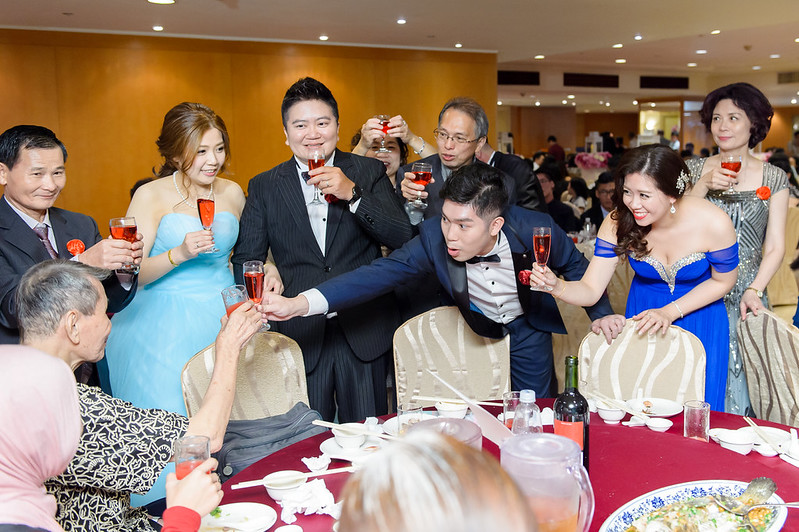 [高雄婚攝] Alan＆Nana  婚禮紀錄｜玫瑰聖母教座｜寒軒國際大飯店