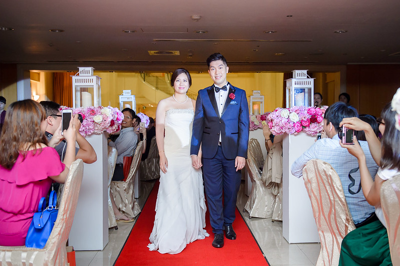 [高雄婚攝] Alan＆Nana  婚禮紀錄｜玫瑰聖母教座｜寒軒國際大飯店