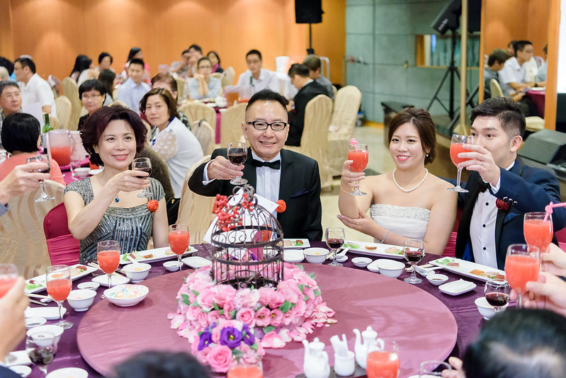 [高雄婚攝] Alan＆Nana  婚禮紀錄｜玫瑰聖母教座｜寒軒國際大飯店