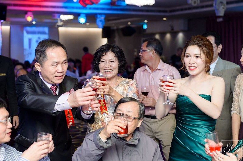 [高雄婚攝] Mac＆Vivian  婚禮紀錄｜海寶國際大飯店