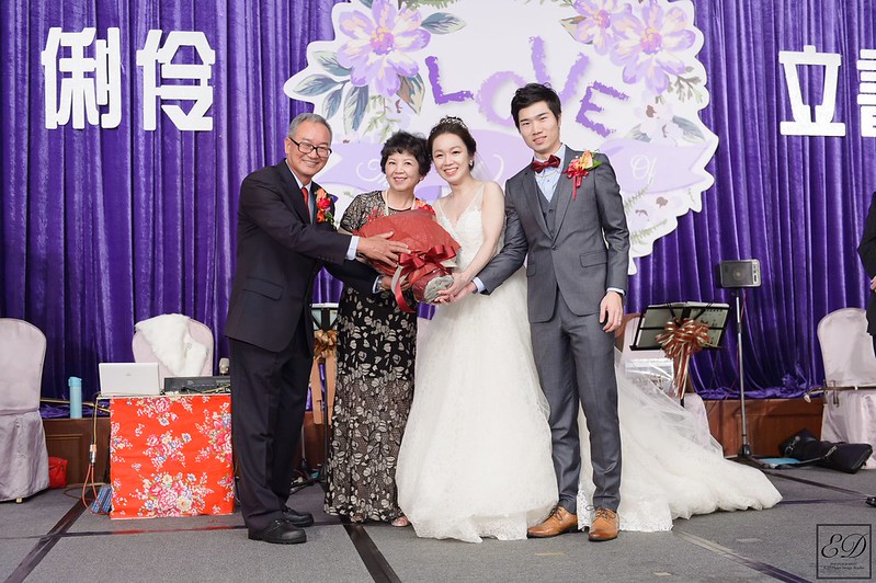[高雄婚攝] 立書＆俐伶  婚禮紀錄｜漢神巨蛋會館