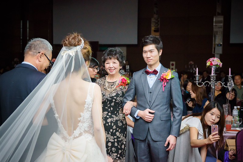 [高雄婚攝] 立書＆俐伶  婚禮紀錄｜漢神巨蛋會館