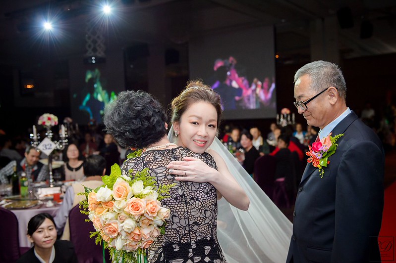 [高雄婚攝] 立書＆俐伶  婚禮紀錄｜漢神巨蛋會館