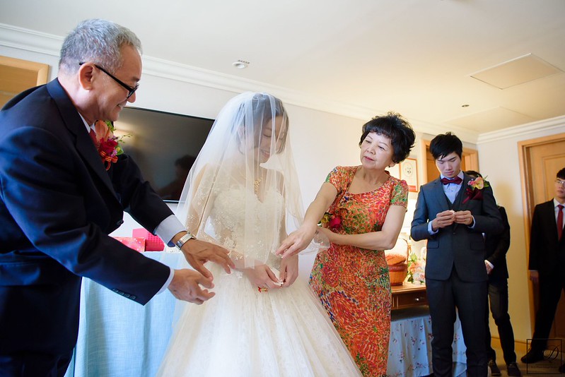 [高雄婚攝] 立書＆俐伶  婚禮紀錄｜漢神巨蛋會館