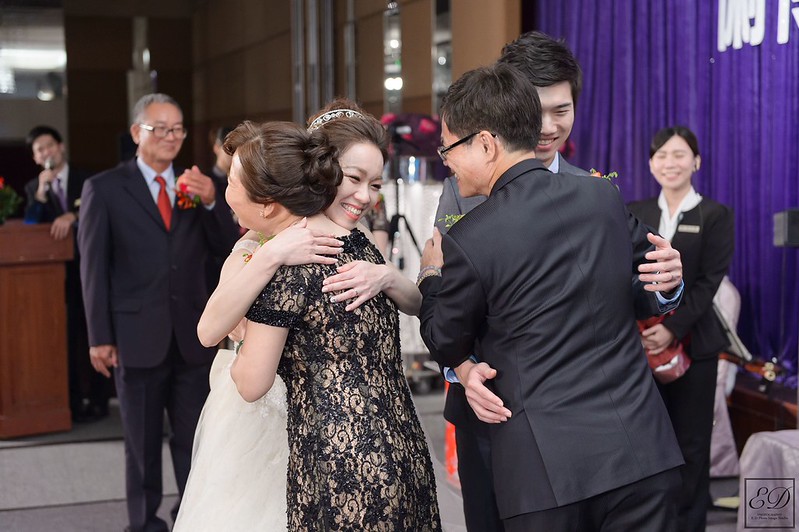 [高雄婚攝] 立書＆俐伶  婚禮紀錄｜漢神巨蛋會館