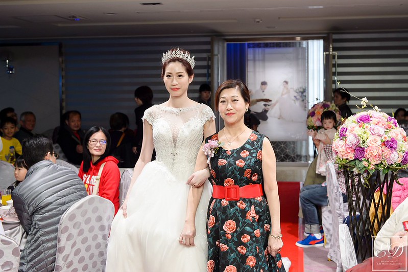[高雄婚攝] 昭男＆盈勻  婚禮紀錄｜寒軒和平