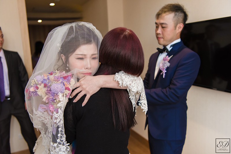 [台中婚攝] 宗奇＆怡郡  婚禮紀錄 ｜心之芳庭