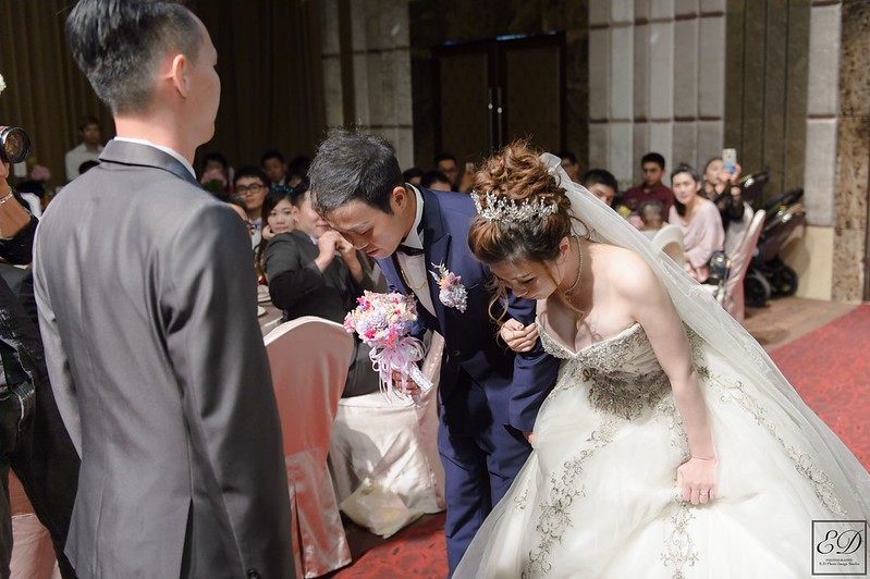 [台中婚攝] 宗奇＆怡郡  婚禮紀錄 ｜心之芳庭