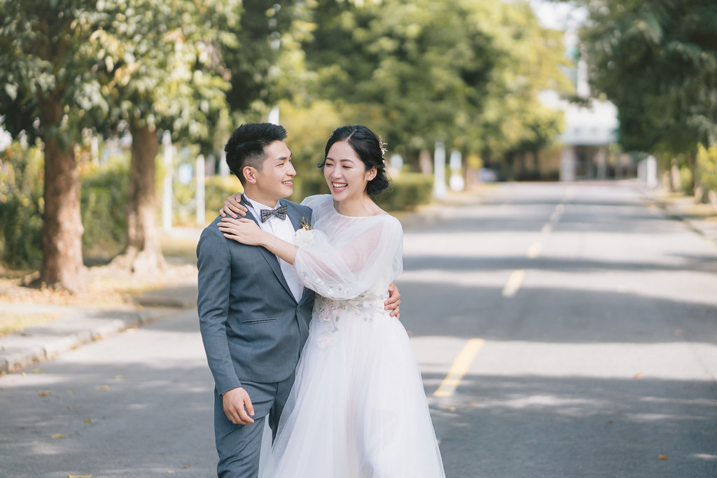[自助婚紗] 亮亮＆雯靖｜高雄宏南社區