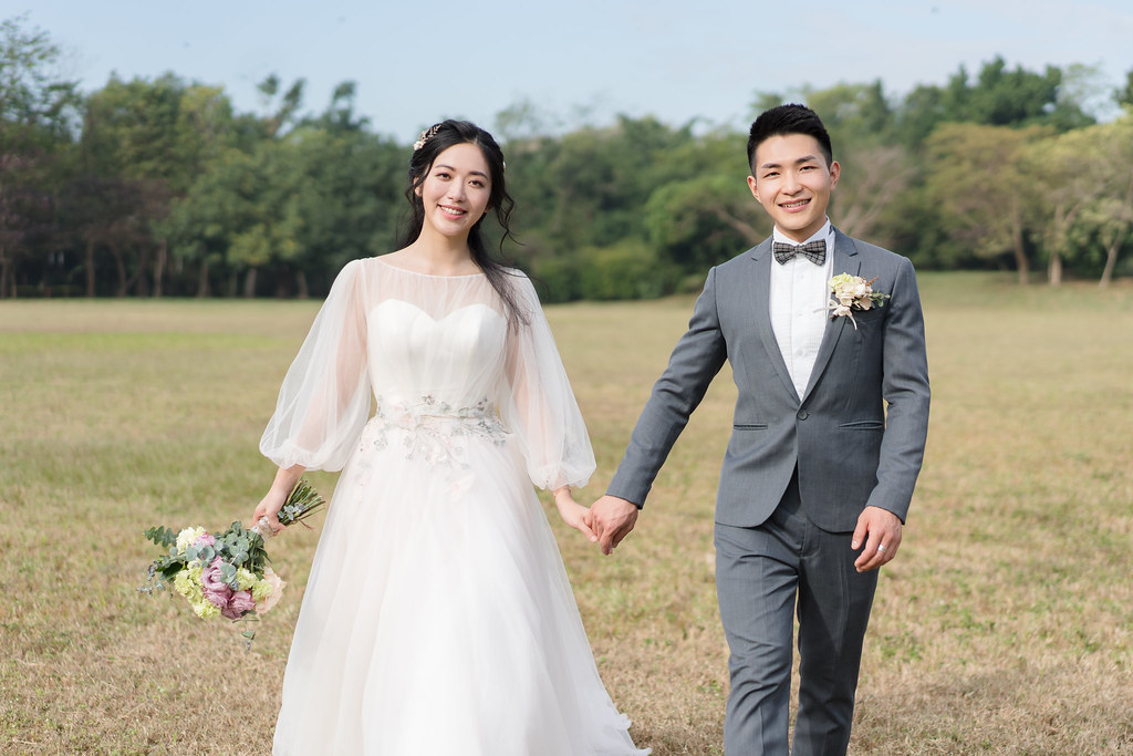 [自助婚紗] 亮亮＆雯靖｜高雄宏南社區
