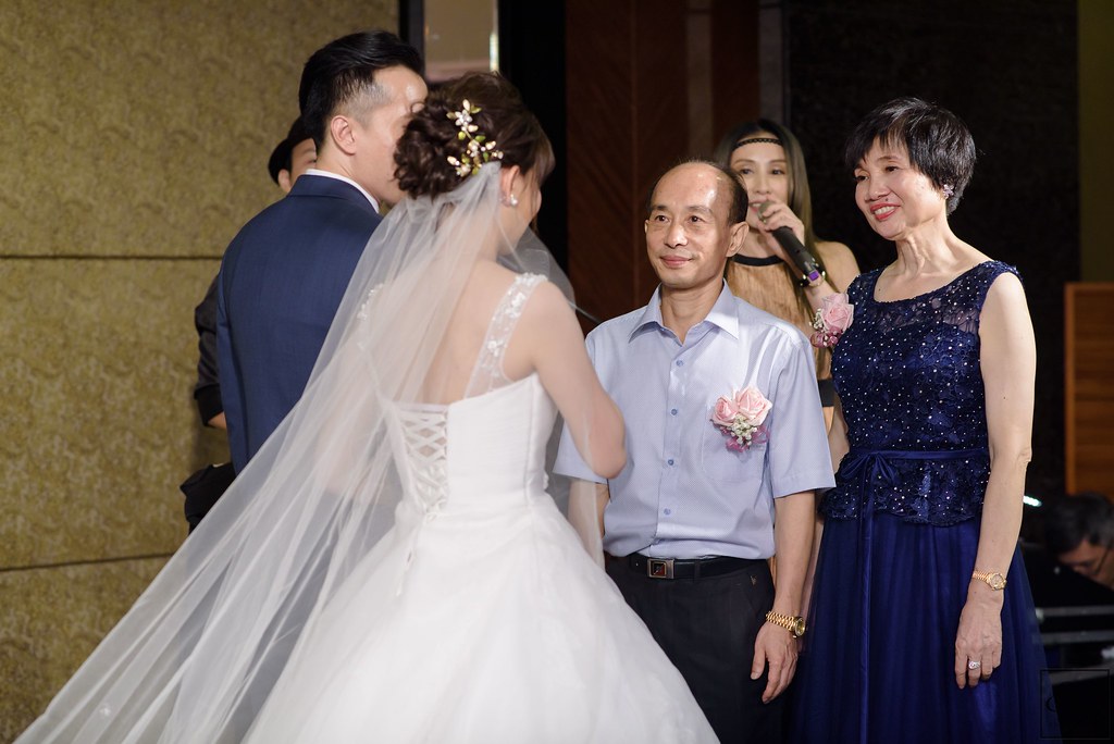 [台南婚攝] 信富＆巧臻 婚禮紀錄｜台南桂田酒店