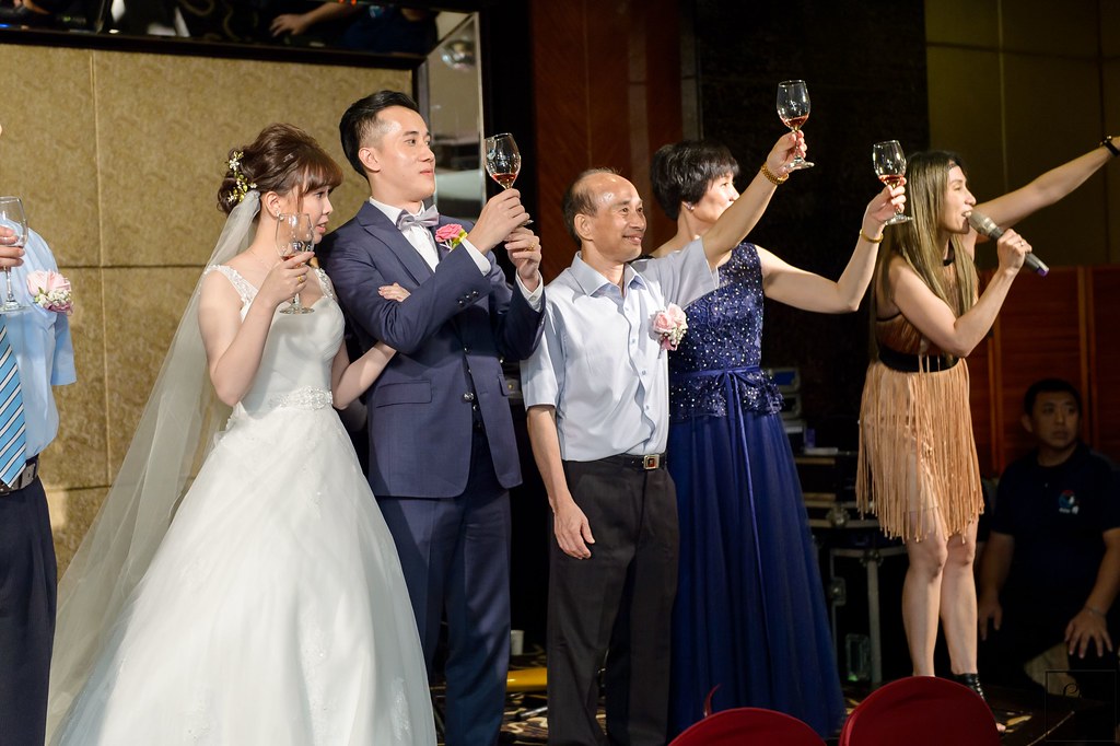 [台南婚攝] 信富＆巧臻 婚禮紀錄｜台南桂田酒店