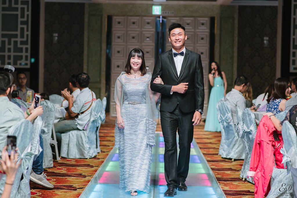 [高雄婚攝] 俊力＆多多 婚禮紀錄｜大寮享溫馨
