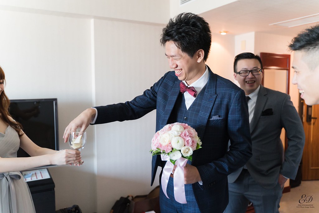 [高雄婚攝] 鐘漢＆宛臻 婚禮紀錄｜高雄福華大飯店