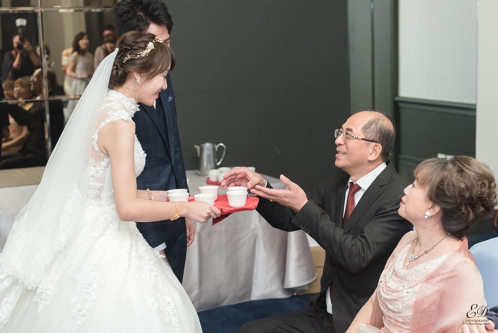 [高雄婚攝] 鐘漢＆宛臻 婚禮紀錄｜高雄福華大飯店