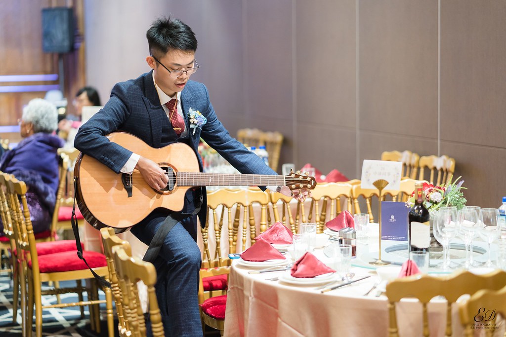 [高雄婚攝] Howard＆Wei 婚禮紀錄｜老新台菜