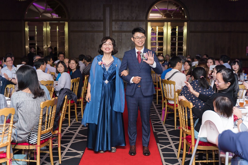 [高雄婚攝] Howard＆Wei 婚禮紀錄｜老新台菜