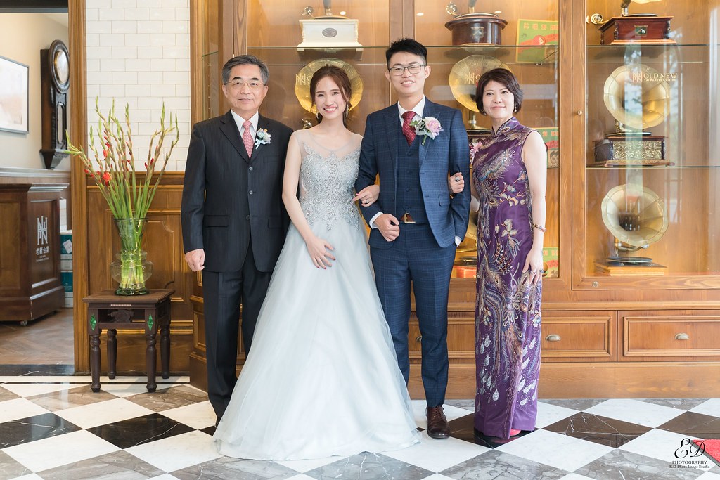 [高雄婚攝] Howard＆Wei 婚禮紀錄｜老新台菜