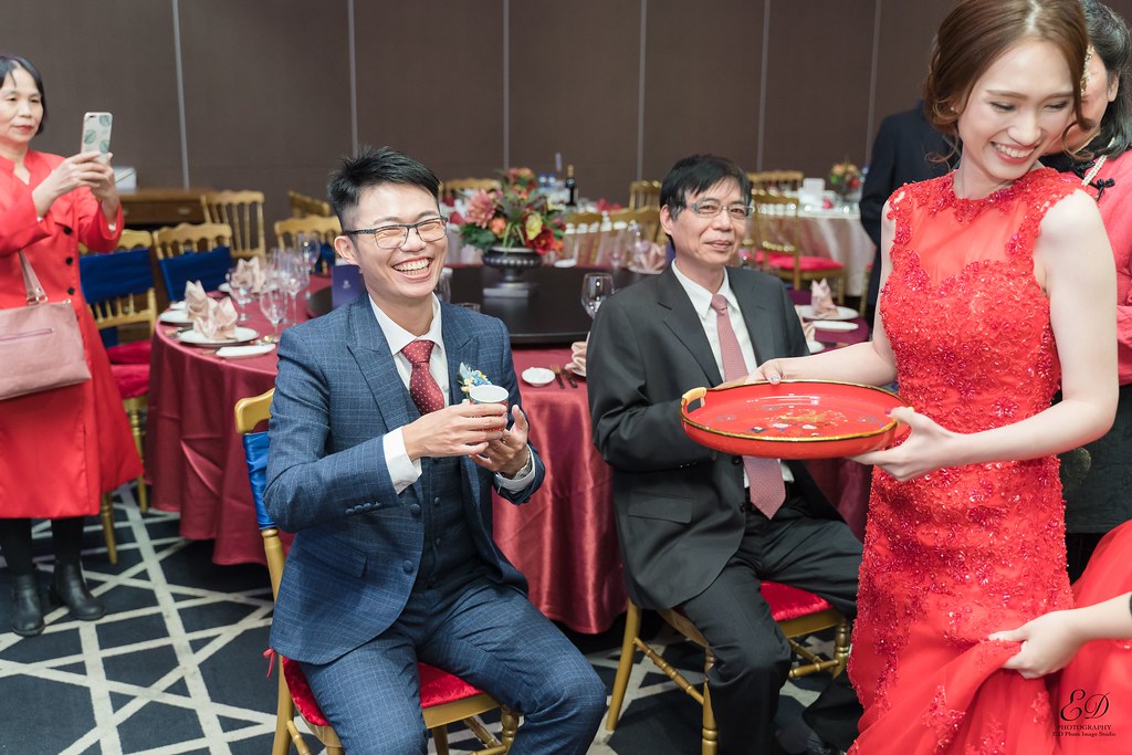[高雄婚攝] Howard＆Wei 婚禮紀錄｜老新台菜