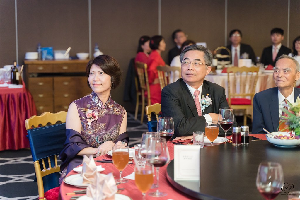 [高雄婚攝] Howard＆Wei 婚禮紀錄｜老新台菜