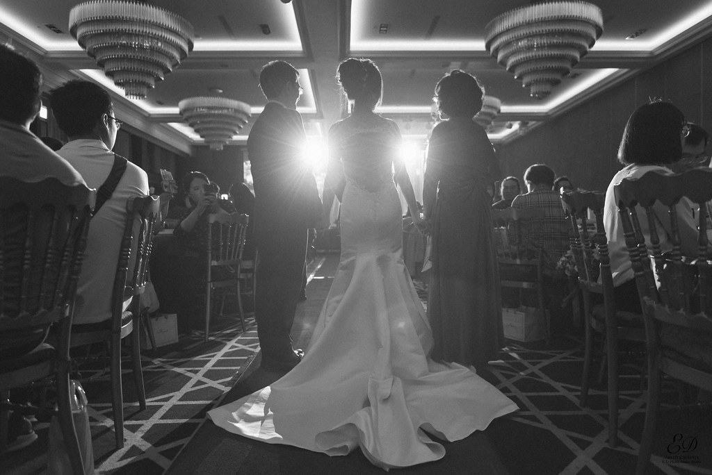 [高雄婚攝] Howard＆Wei 婚禮紀錄｜老新台菜