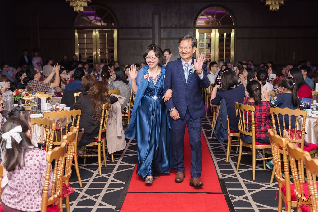 [高雄婚攝] Howard＆Wei 婚禮紀錄｜老新台菜
