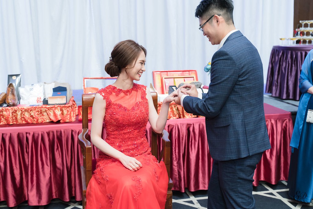 [高雄婚攝] Howard＆Wei 婚禮紀錄｜老新台菜