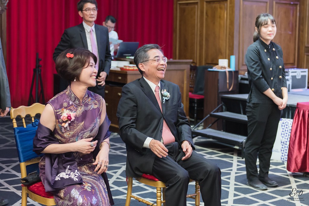 [高雄婚攝] Howard＆Wei 婚禮紀錄｜老新台菜