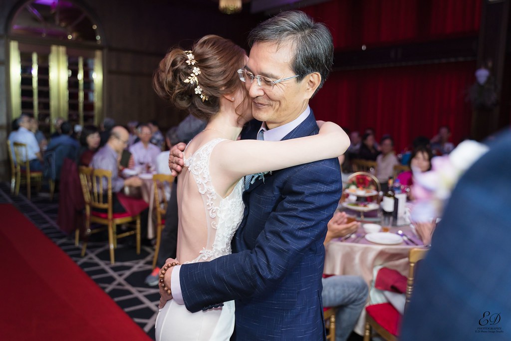 [高雄婚攝] Howard＆Wei 婚禮紀錄｜老新台菜