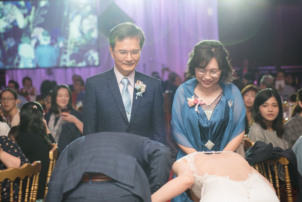 [高雄婚攝] Howard＆Wei 婚禮紀錄｜老新台菜