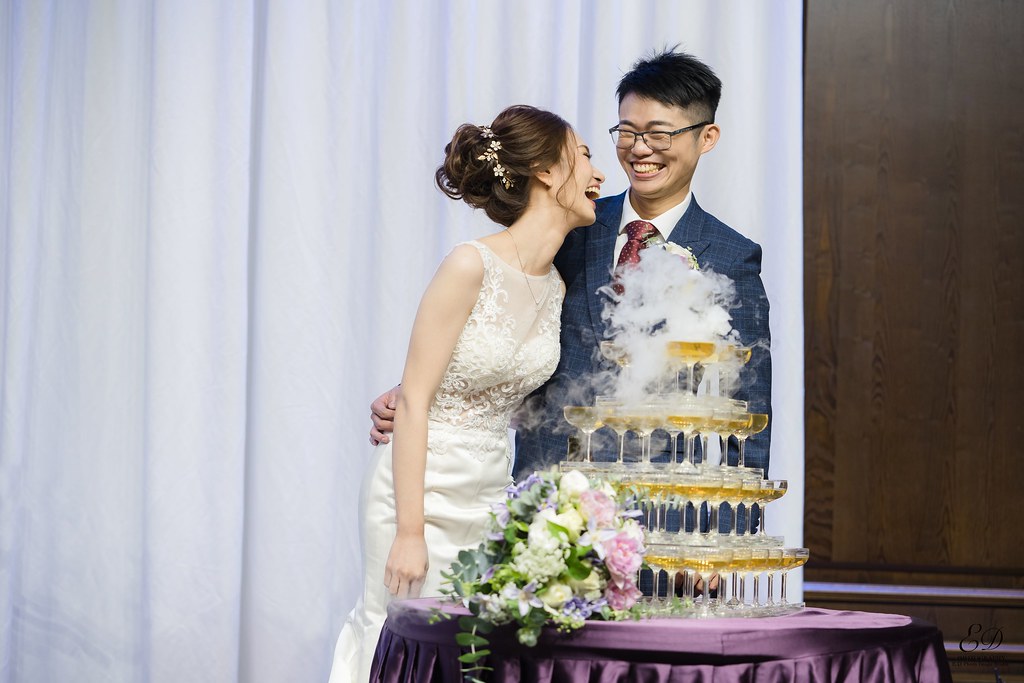 [高雄婚攝] Howard＆Wei 婚禮紀錄｜老新台菜