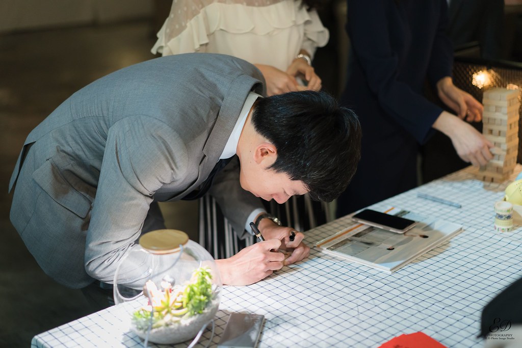 [高雄婚攝] Howard＆Wei 婚禮紀錄｜ARTCO.C6
