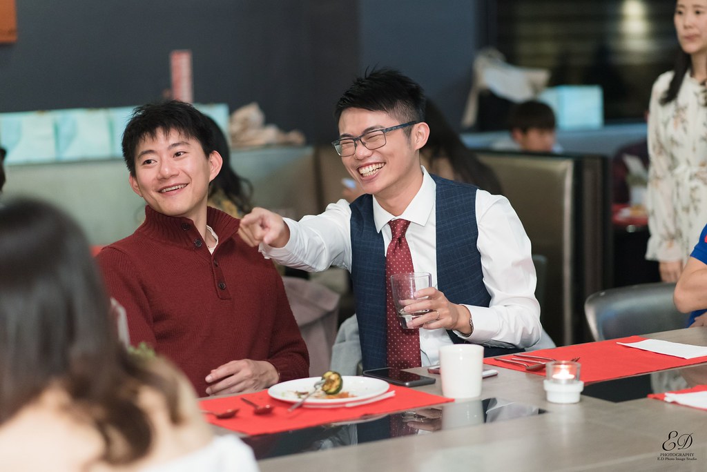 [高雄婚攝] Howard＆Wei 婚禮紀錄｜ARTCO.C6