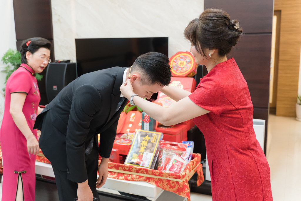 [台南婚攝] 銘鴻＆鴻美 婚禮紀錄｜天心岩蔬食餐廳