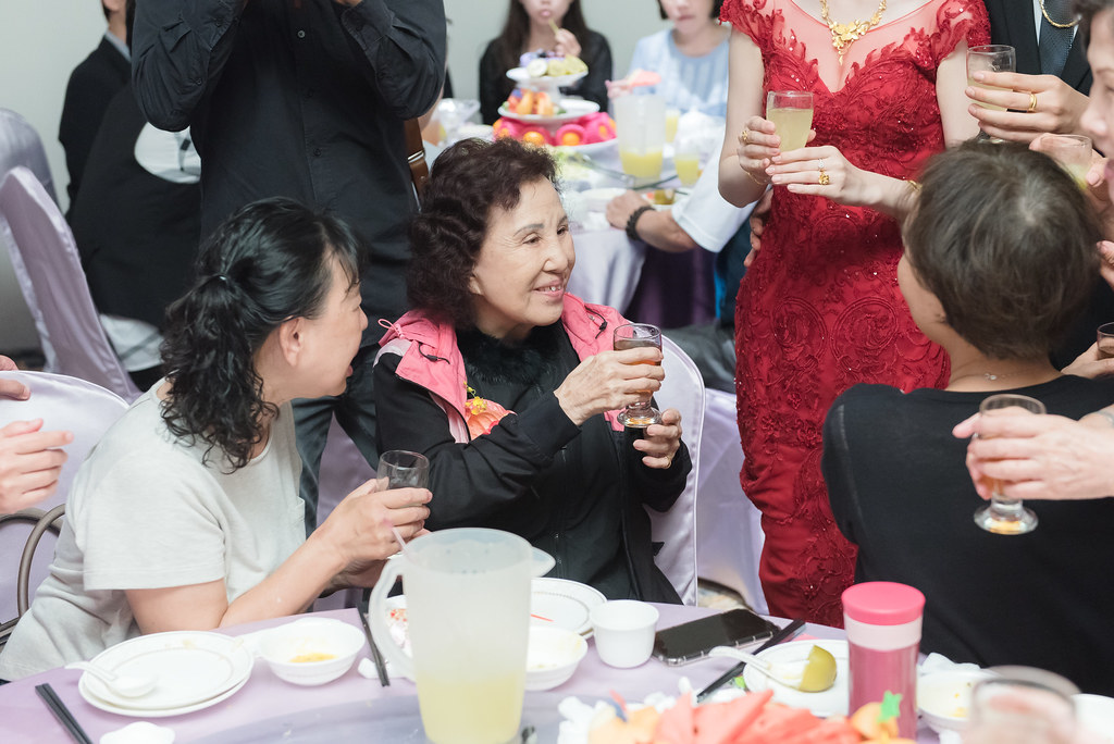 [台南婚攝] 銘鴻＆鴻美 婚禮紀錄｜天心岩蔬食餐廳