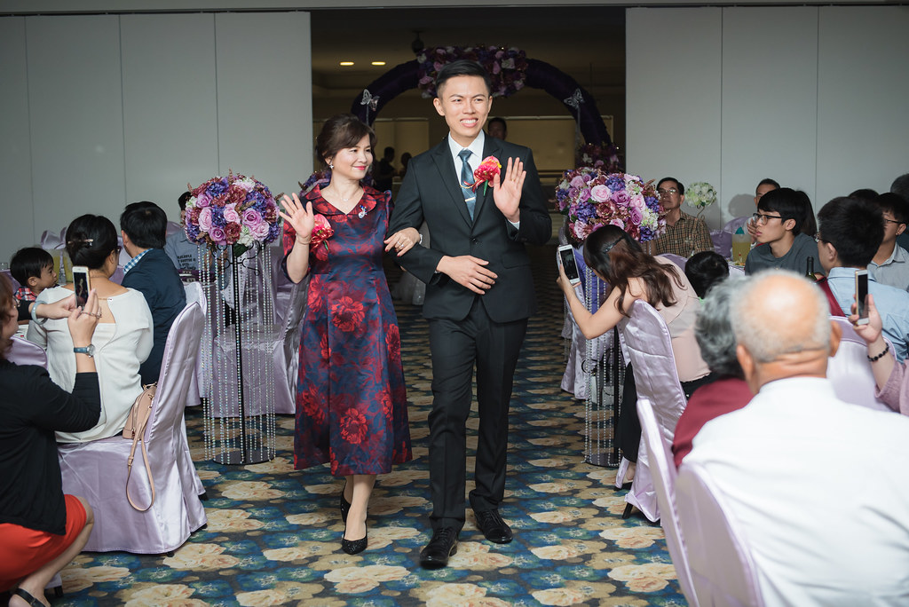 [台南婚攝] 銘鴻＆鴻美 婚禮紀錄｜天心岩蔬食餐廳