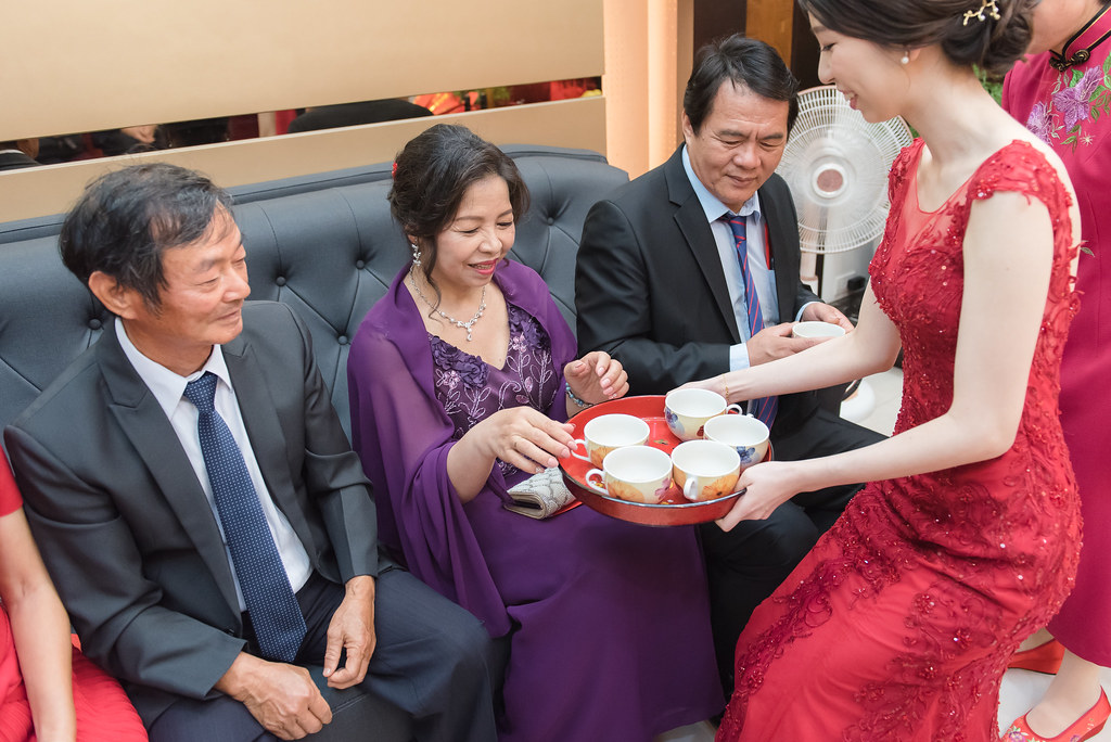 [台南婚攝] 銘鴻＆鴻美 婚禮紀錄｜天心岩蔬食餐廳