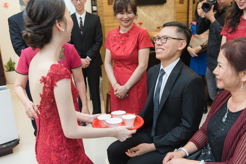 [台南婚攝] 銘鴻＆鴻美 婚禮紀錄｜天心岩蔬食餐廳