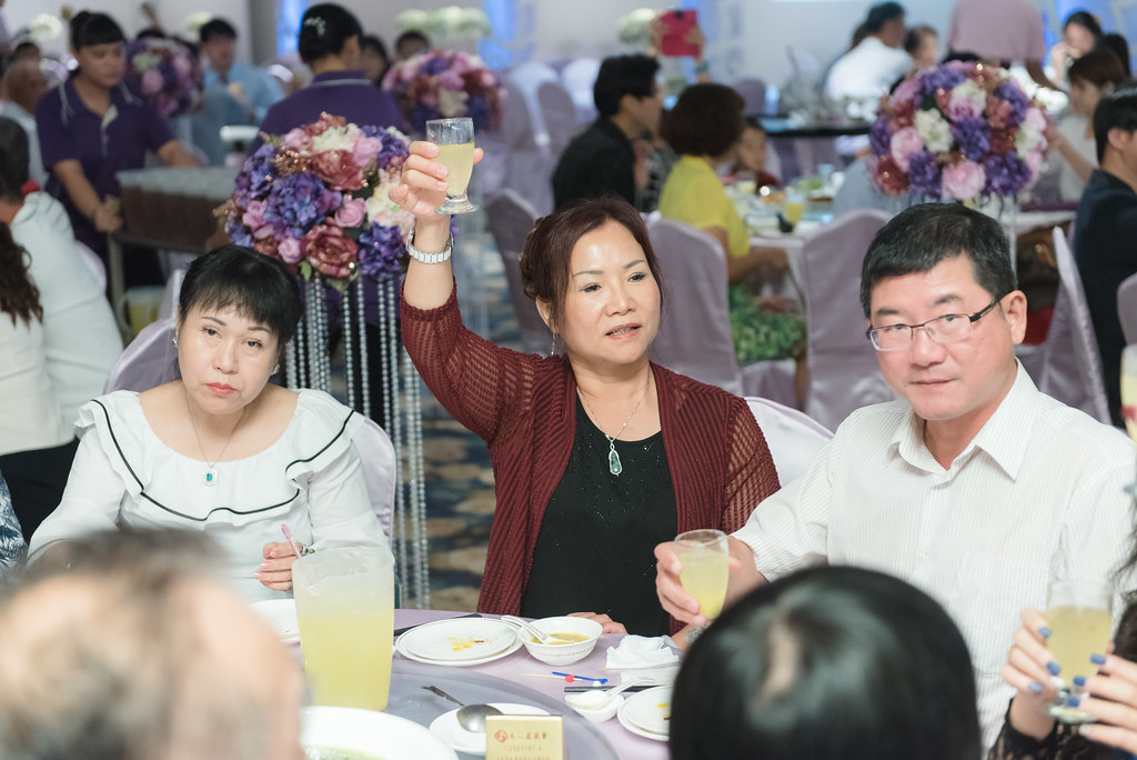 [台南婚攝] 銘鴻＆鴻美 婚禮紀錄｜天心岩蔬食餐廳
