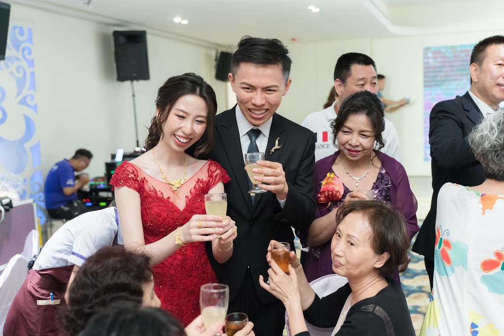 [台南婚攝] 銘鴻＆鴻美 婚禮紀錄｜天心岩蔬食餐廳