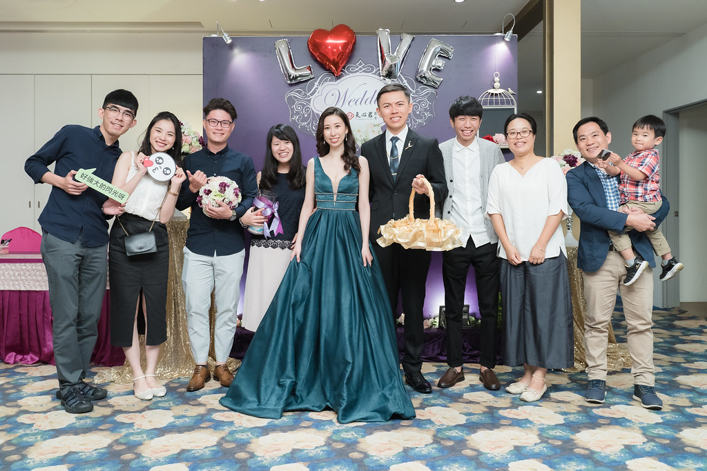 [台南婚攝] 銘鴻＆鴻美 婚禮紀錄｜天心岩蔬食餐廳