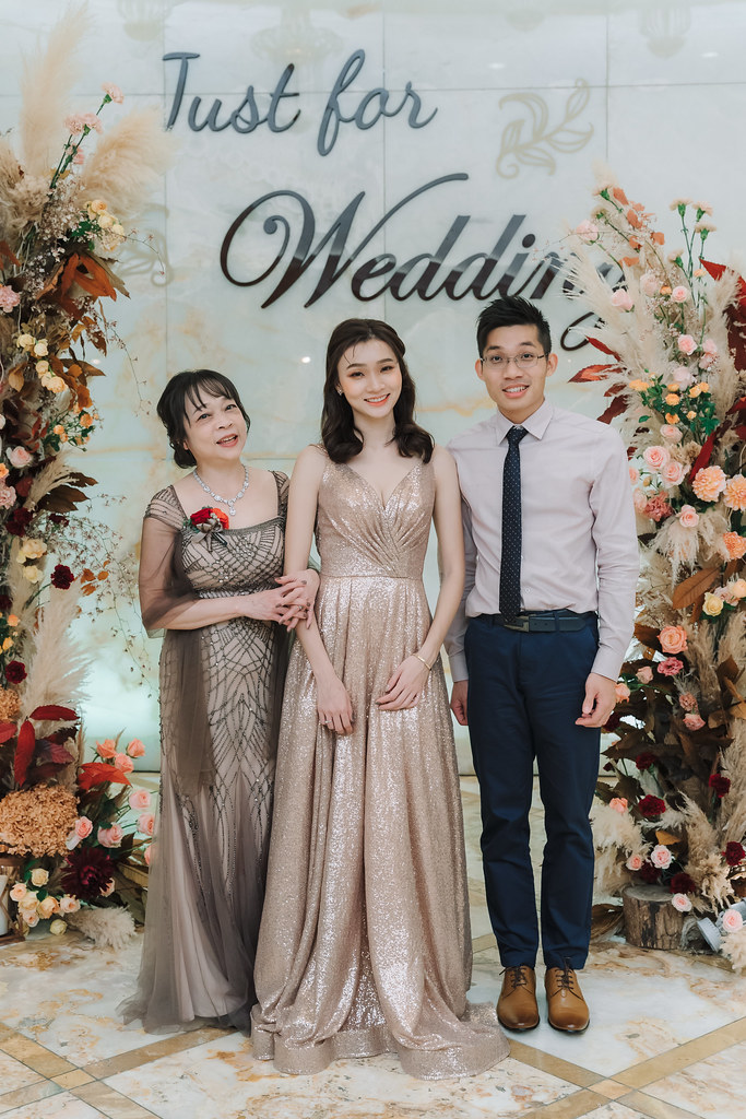 [高雄婚攝] Huang＆Hsiang 婚禮紀錄｜高雄林皇宮