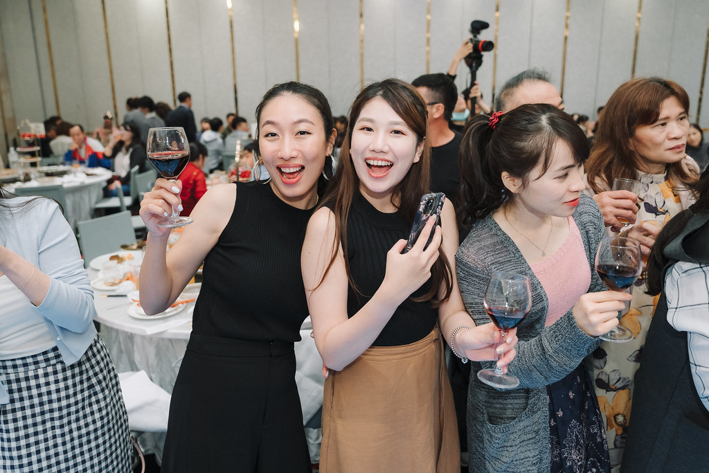 [高雄婚攝] Huang＆Hsiang 婚禮紀錄｜高雄林皇宮