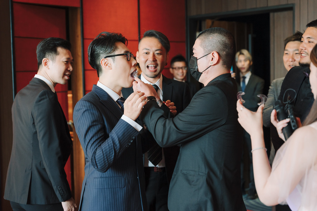 [高雄婚攝] Huang＆Hsiang 婚禮紀錄｜高雄林皇宮