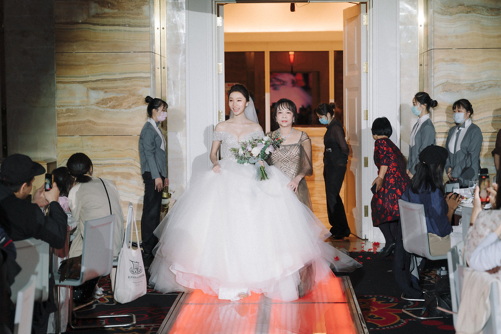 [高雄婚攝] Huang＆Hsiang 婚禮紀錄｜高雄林皇宮
